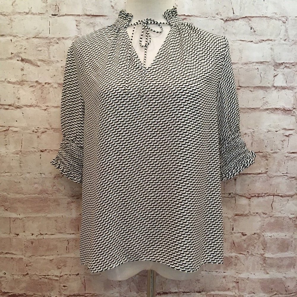 Worthington Womens Blouse Short Sleeve Tie Neck Smocked Geometric Size XS NEW